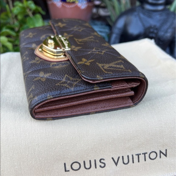 Louis Vuitton Quilted Etoile Monogram Wallet - Picture 4 of 13